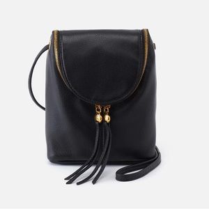 HOBO Fern Crossbody IN PEBBLED LEATHER